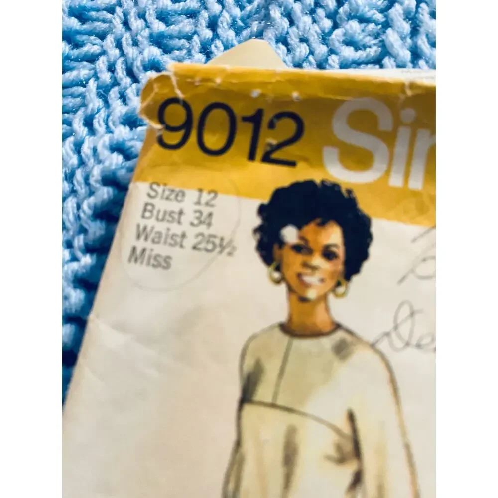 Simplicity 9012 tunic top pants pattern